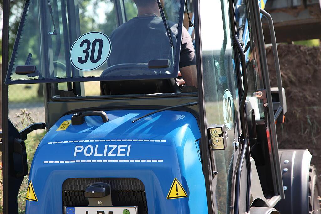 Weidemann Hoftrac 1160 mit Kabine von hinten