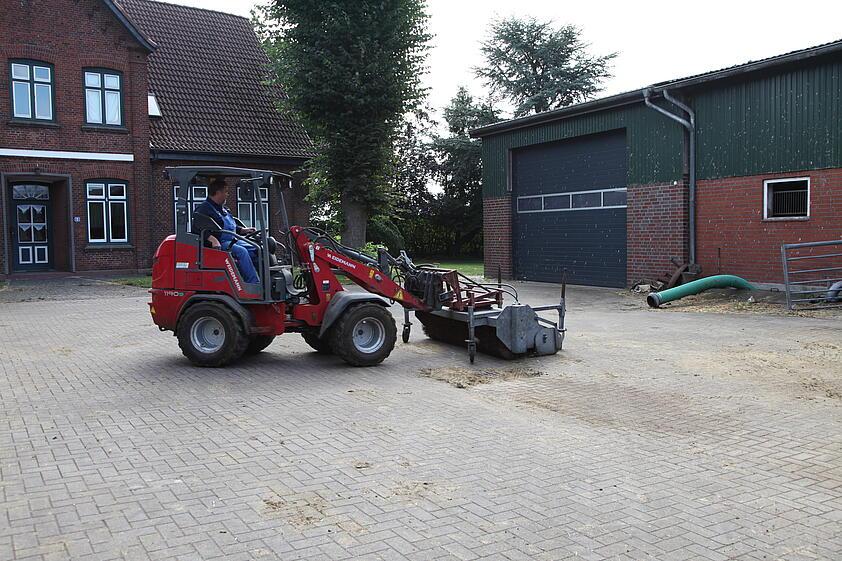 Weidemann 1190e in Action