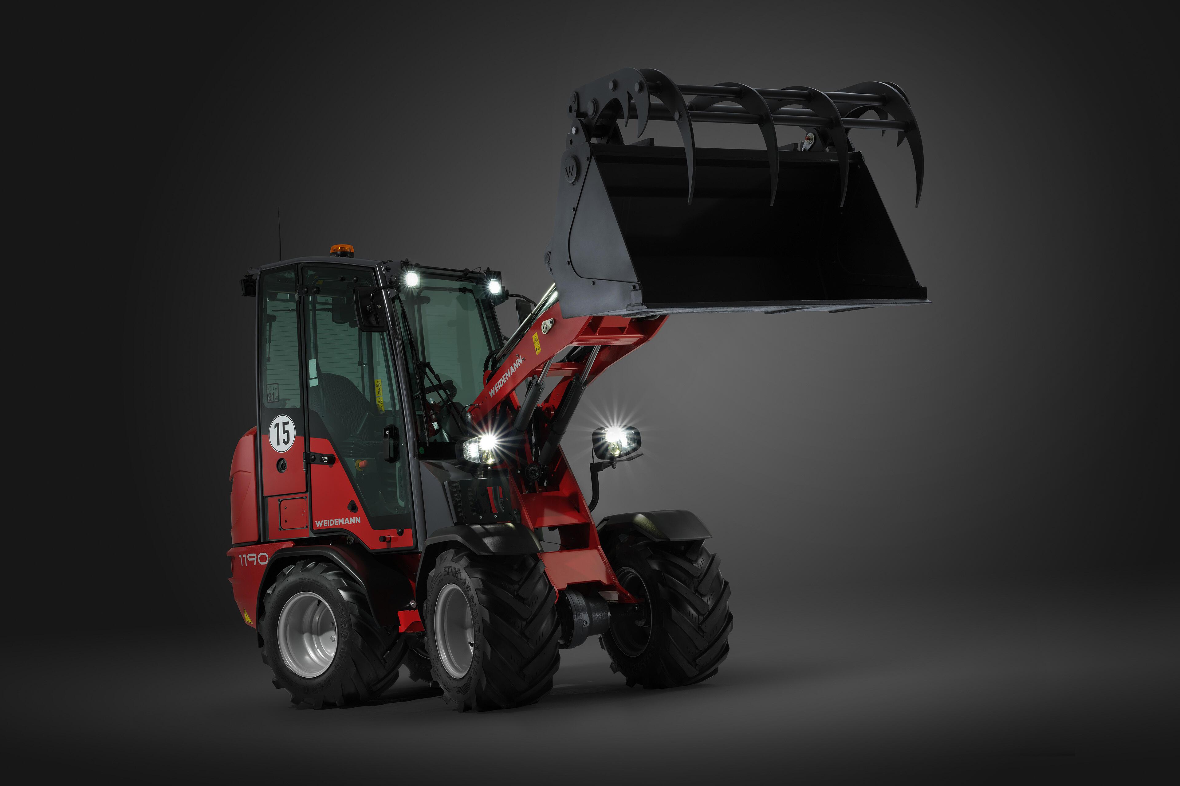 Weidemann Hoftrac 1190e im Studio mit schwarzem Hintergrund