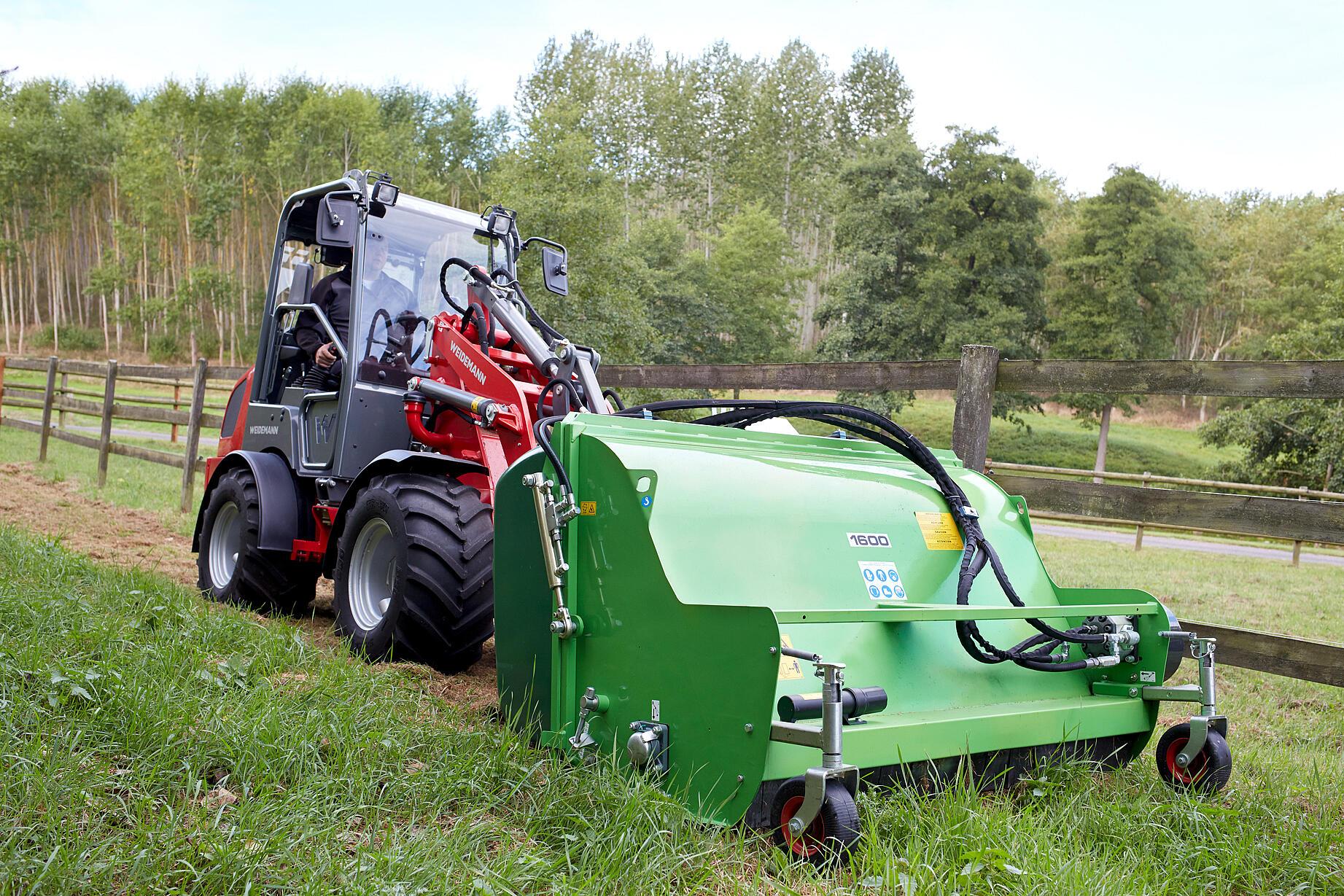 Weidemann Hoftrac 1380 im Einsatz