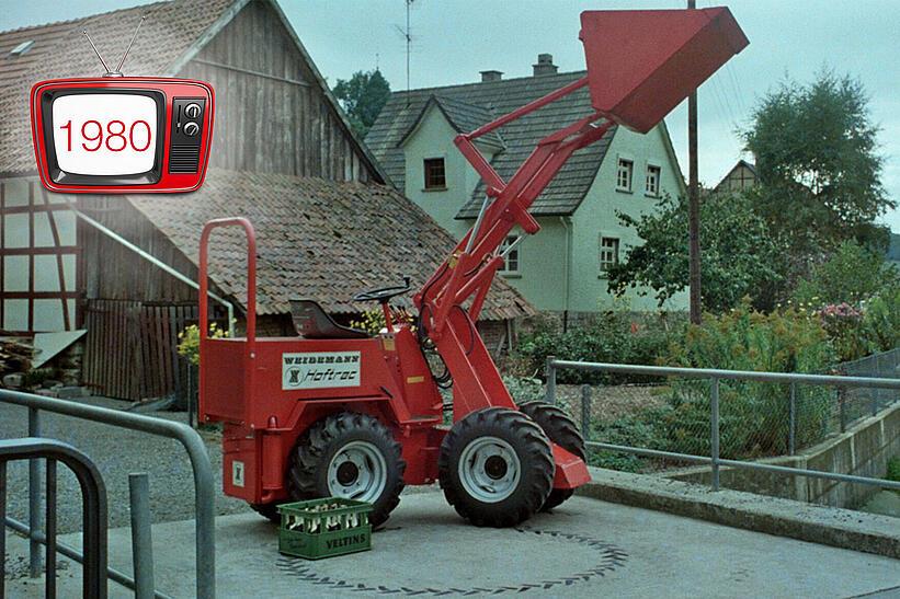 Weidemann Hoftrac Perfekt 130 mit Leichtgutschaufel im Einsatz