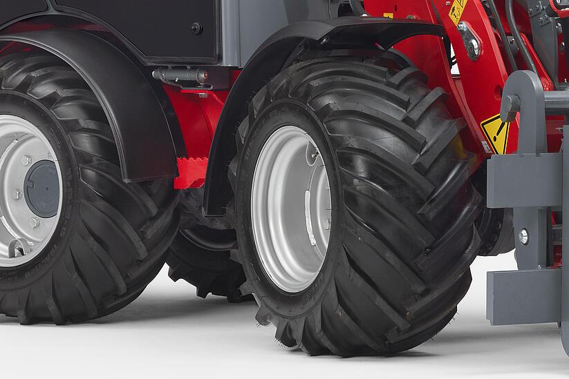 Weidemann Hoftrac 1160, wheels