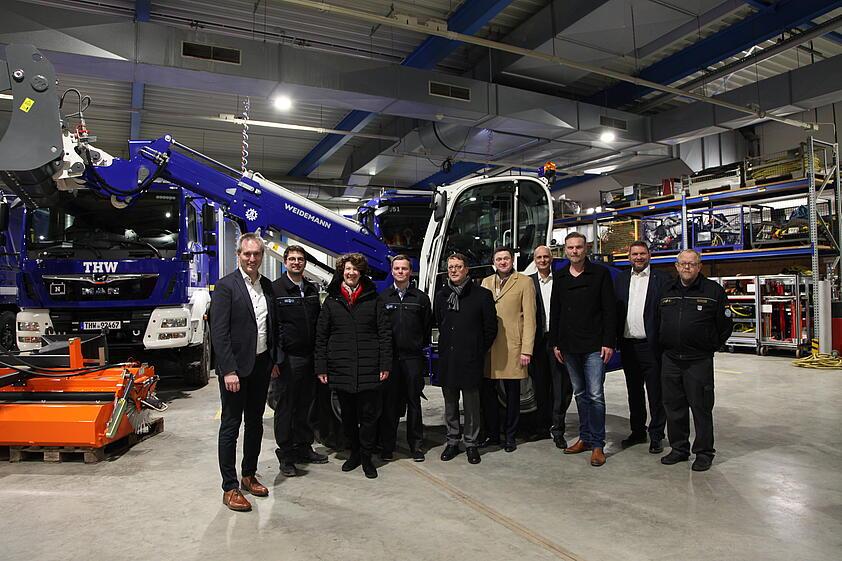 Maschinenübergabe vom Weidemann Teleskopradlader 4080T Basic Line an den THW