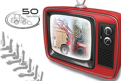 Reifenspur mit 50 Jahre Hoftrac Logo und TV mit Weidemann Hoftrac