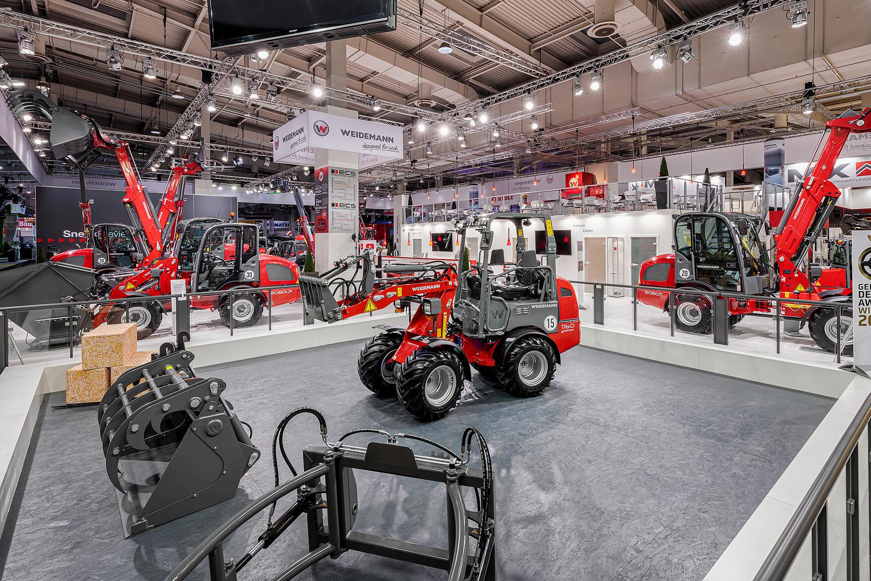 Blick auf den Weidemann Messestand von der Agritechnica